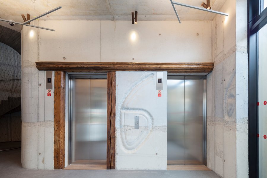 PALÁC NÁRODNÍ - DRN