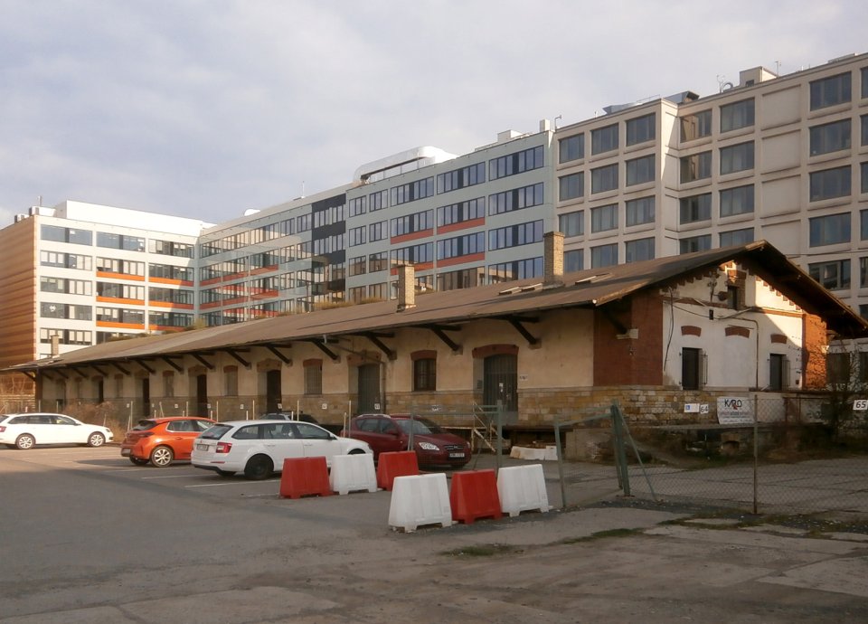 KARLÍNSKÉ NÁDRAŘÍ